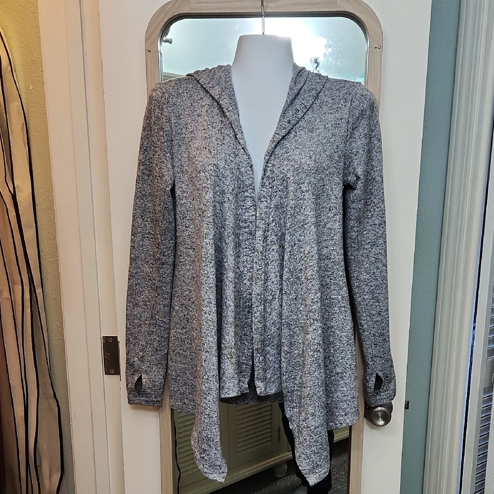 Old Navy Active Heathered Gray Top